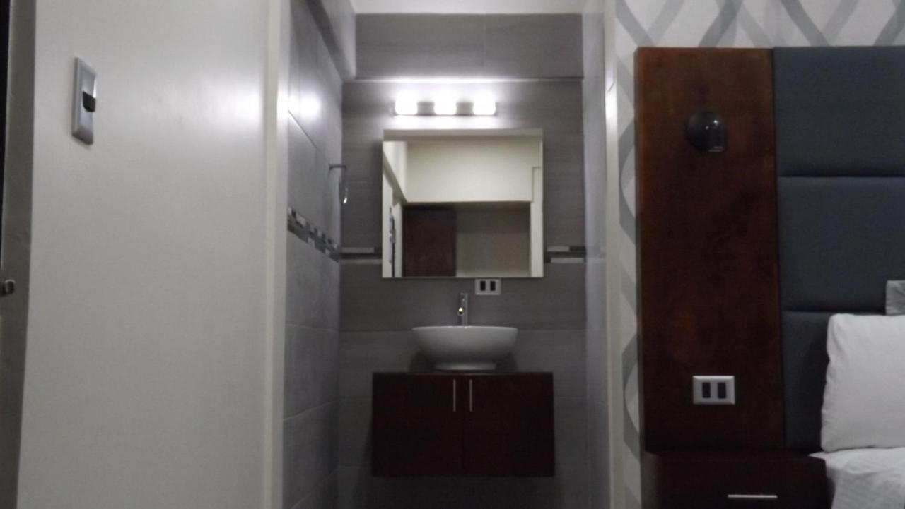 Hotel Mision 11 Tijuana Buitenkant foto