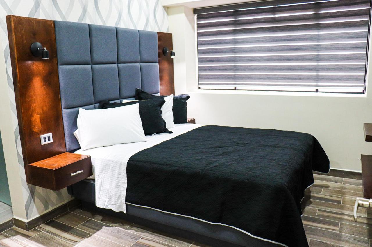 Hotel Mision 11 Tijuana Buitenkant foto