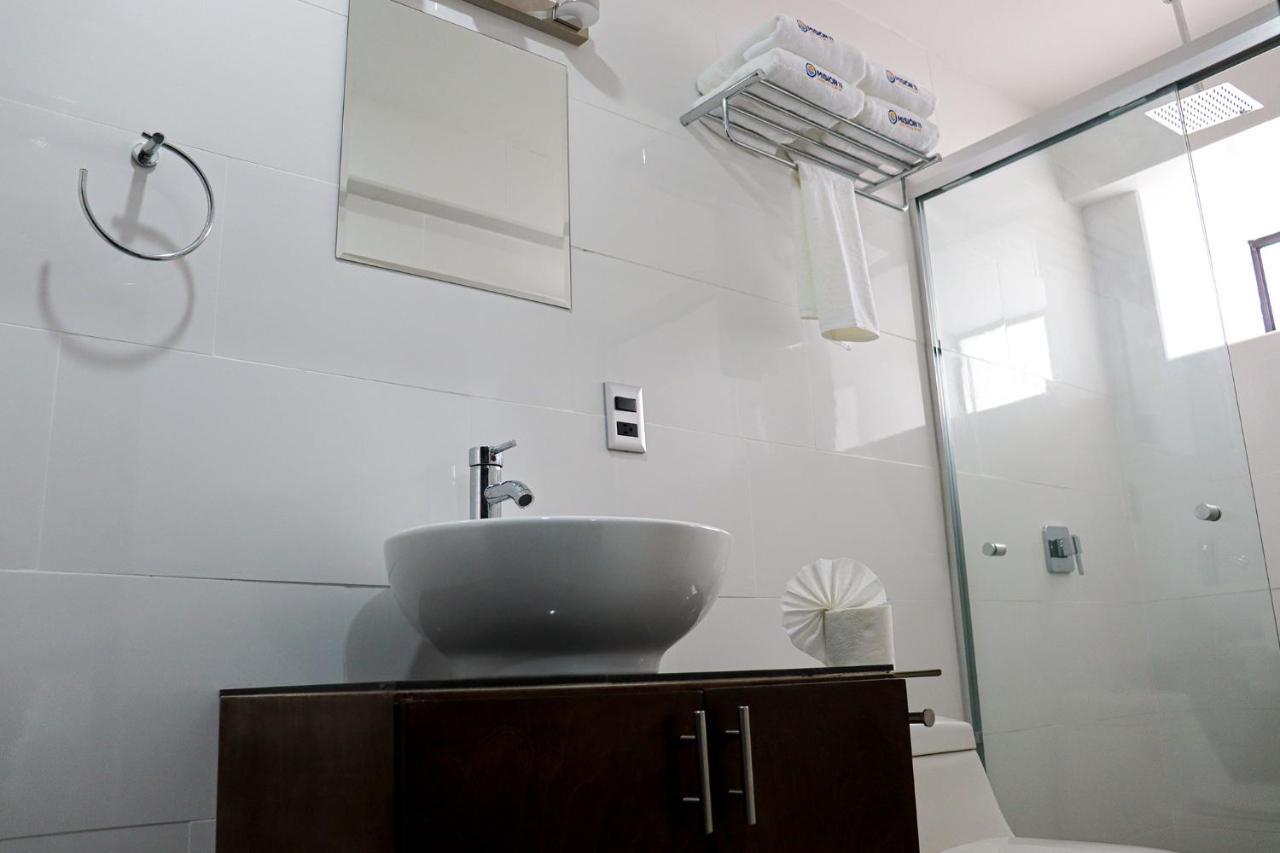 Hotel Mision 11 Tijuana Buitenkant foto